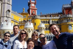 From Lisbon: 10-Hour Palaces Tour in Cascais and Sintra