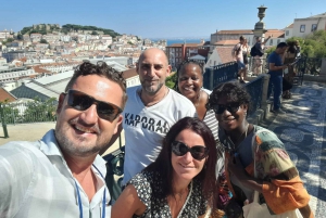 From Lisbon: 10-Hour Palaces Tour in Cascais and Sintra