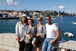 From Lisbon: 10-Hour Palaces Tour in Cascais and Sintra