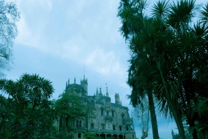 Sintra & Cascais: Tour for Foddies with Local culture