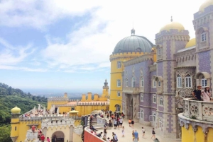 Sintra & Cascais: Tour for Foddies with Local culture
