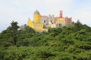 From Lisbon: Full-Day Guided Tour to Sintra