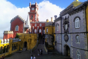 Sintra Private Tour w/Picnic: Pena Park & Qta da Regaleira