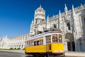 Small Group – Sintra, Pena Palace, Belém, Cascais and Lisbon