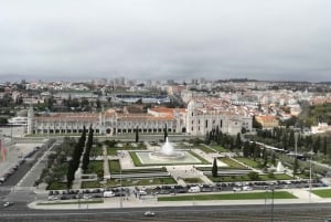 Lisbon: Historical Walking Tour with Jeronimos Monastery