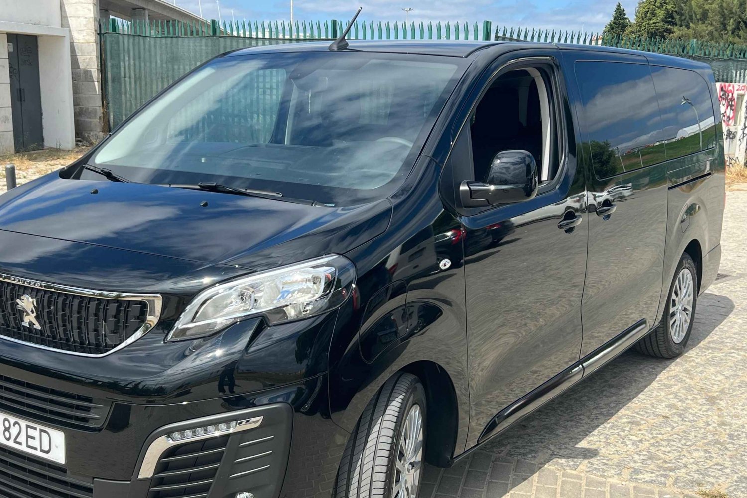 Transfer Lisbon Airport to Downtown Lisbon (any Hotel)