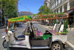 Lizbona: prywatna wycieczka tuk tukiem z przewodnikiem i odbiorem z hotelu