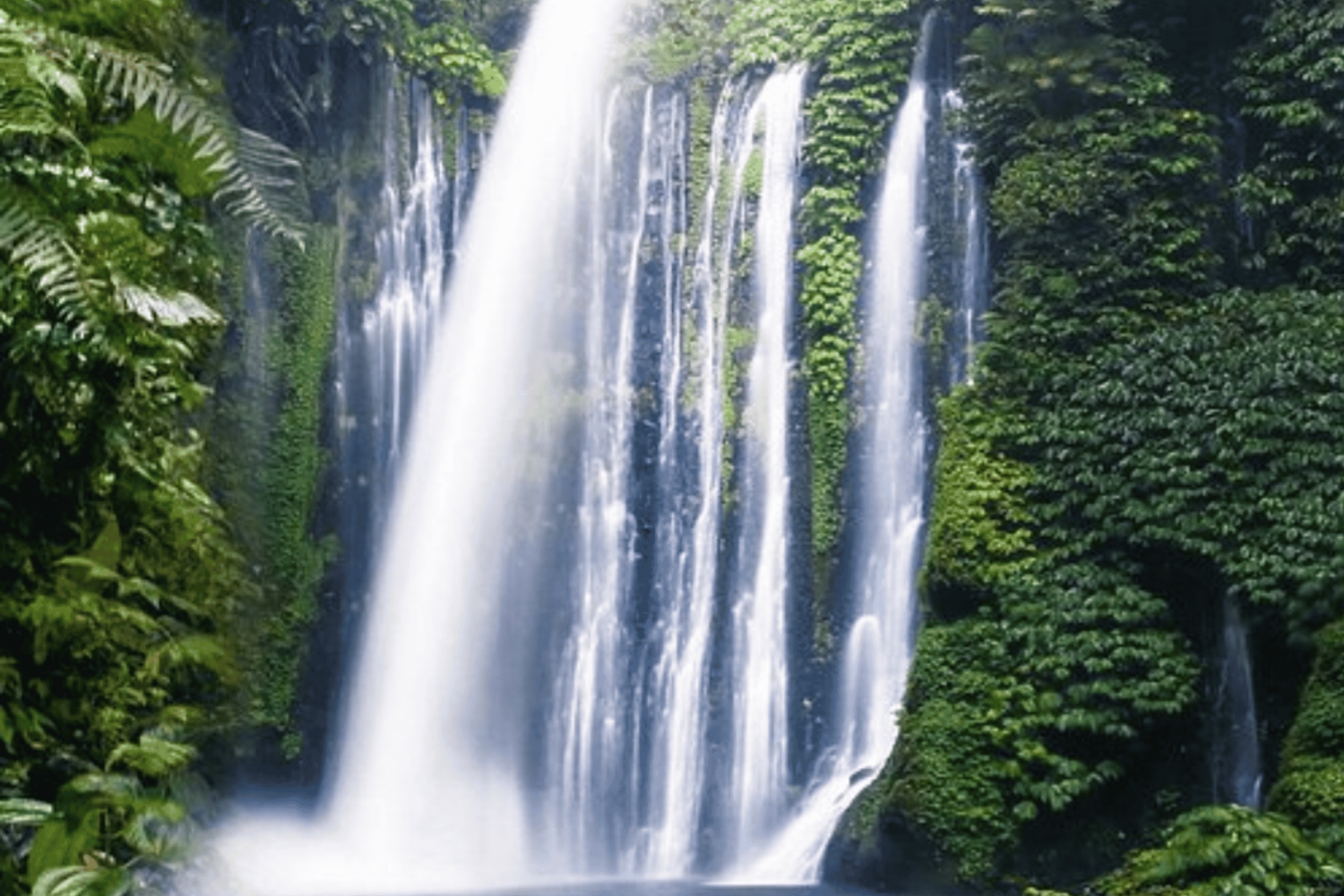 Tour di 2 giorni alle cascate e trekking di un giorno sul crinale di Senaru