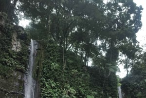 'Private Tour: Benang Stokel, Kelambu Waterfalls & Sukarara'