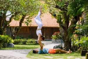 Aula de Acroyoga