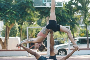 Clase de Acroyoga