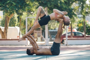 Clase de Acroyoga