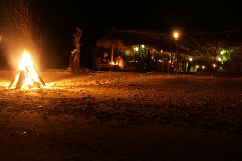 Adeng-Adeng Beach Bar
