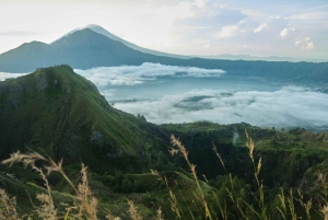 Bali & Gili Islands: 7-Day Tour with Snorkeling & Dinner