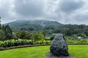 Bali: Mount Batur Sunrise Trek With Guide and Breakfast