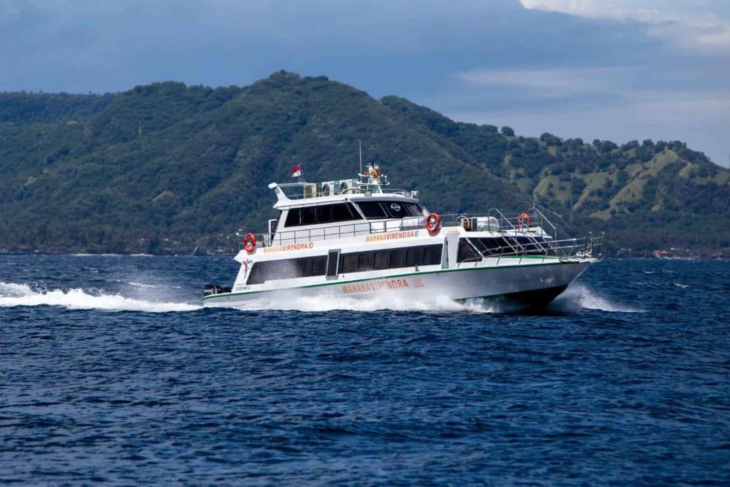 Bali: Gili & Lombok: Yhdensuuntainen kuljetus Padang Bain satamasta Gilille ja Lombokille.