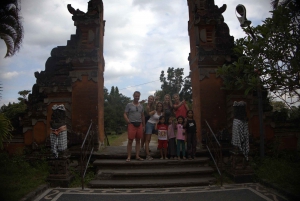 Cykeltur på landsbygden till Golong Village och Lingsar Temple