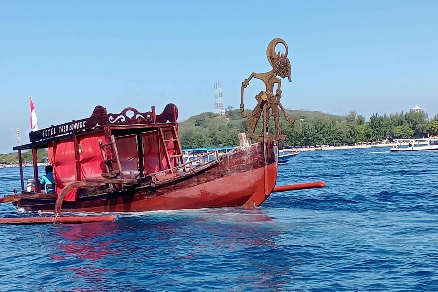 Snorkeltur ved Tree Gilis med båd med glasbund