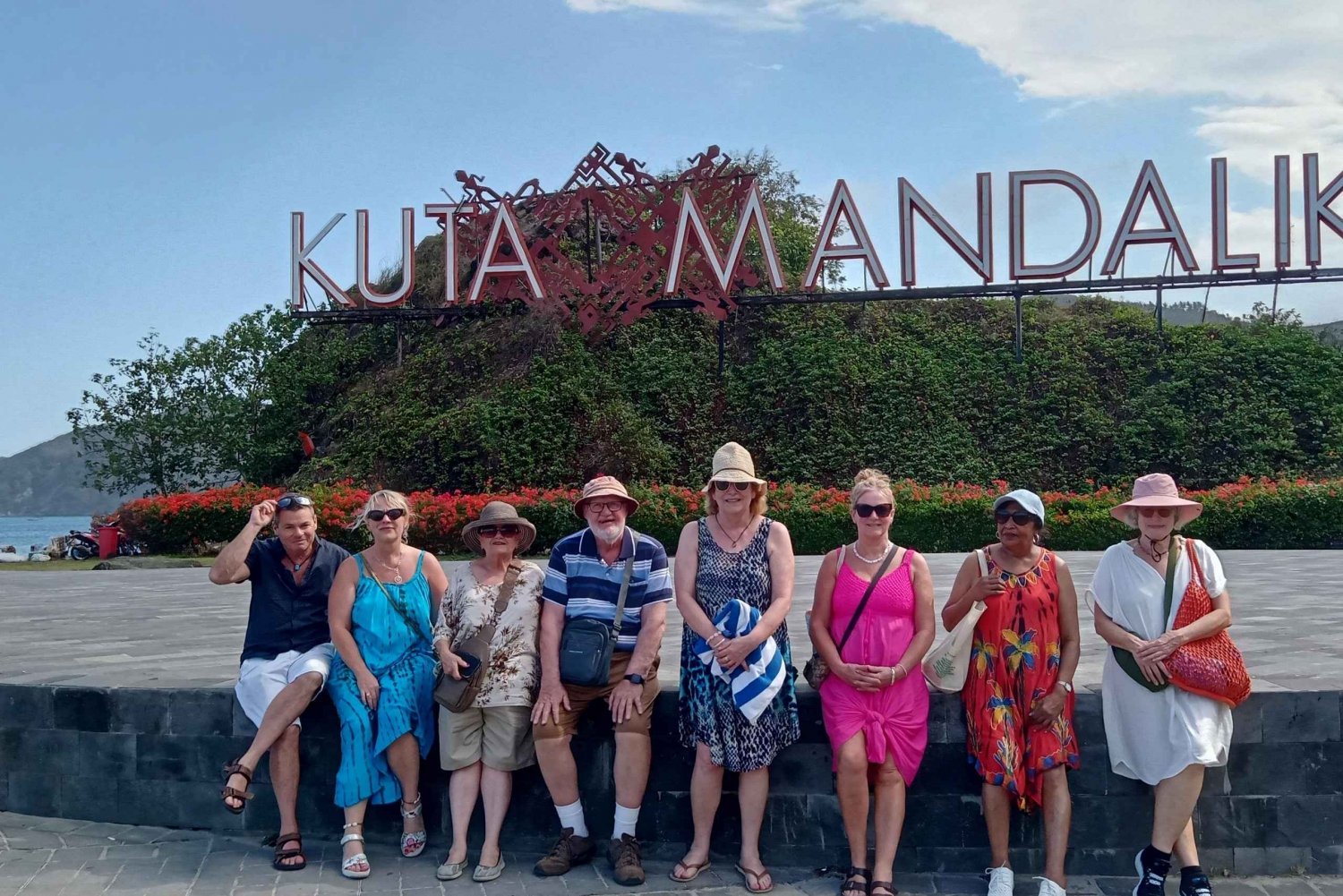 Profitez de la vue magnifique sur la plage de Kuta et la plage de Mawun.