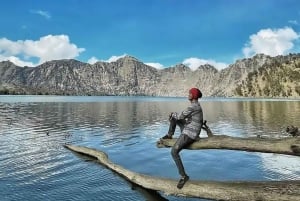 Trekking epico del Rinjani: 2 giorni, 1 notte di avventura sul bordo del cratere