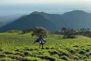 Randonnée exclusive jusqu'à la colline de Nanggi : Camping à la belle étoile