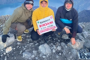 セナルからリンジャニ山2日間トレッキングで山頂へ