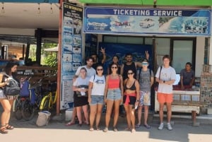 Gili Air/Trawangan: Gilian Giliang: Glass-Bottom Boat Tour with Snorkeling