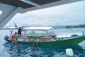 Gili Air/Trawangan: Glass-Bottom Boat Tour with Snorkeling