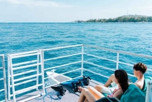 Gili Islands: 3 Island BBQ Sunset Cruise with Snorkeling