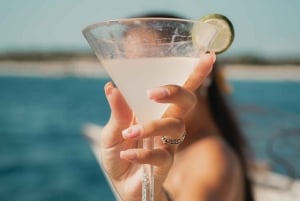 Gili Islands: 4-in-1 Catamaran Snorkeling Experience