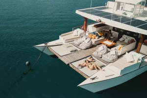 Gili Islands: 4-in-1 Catamaran Snorkeling Experience