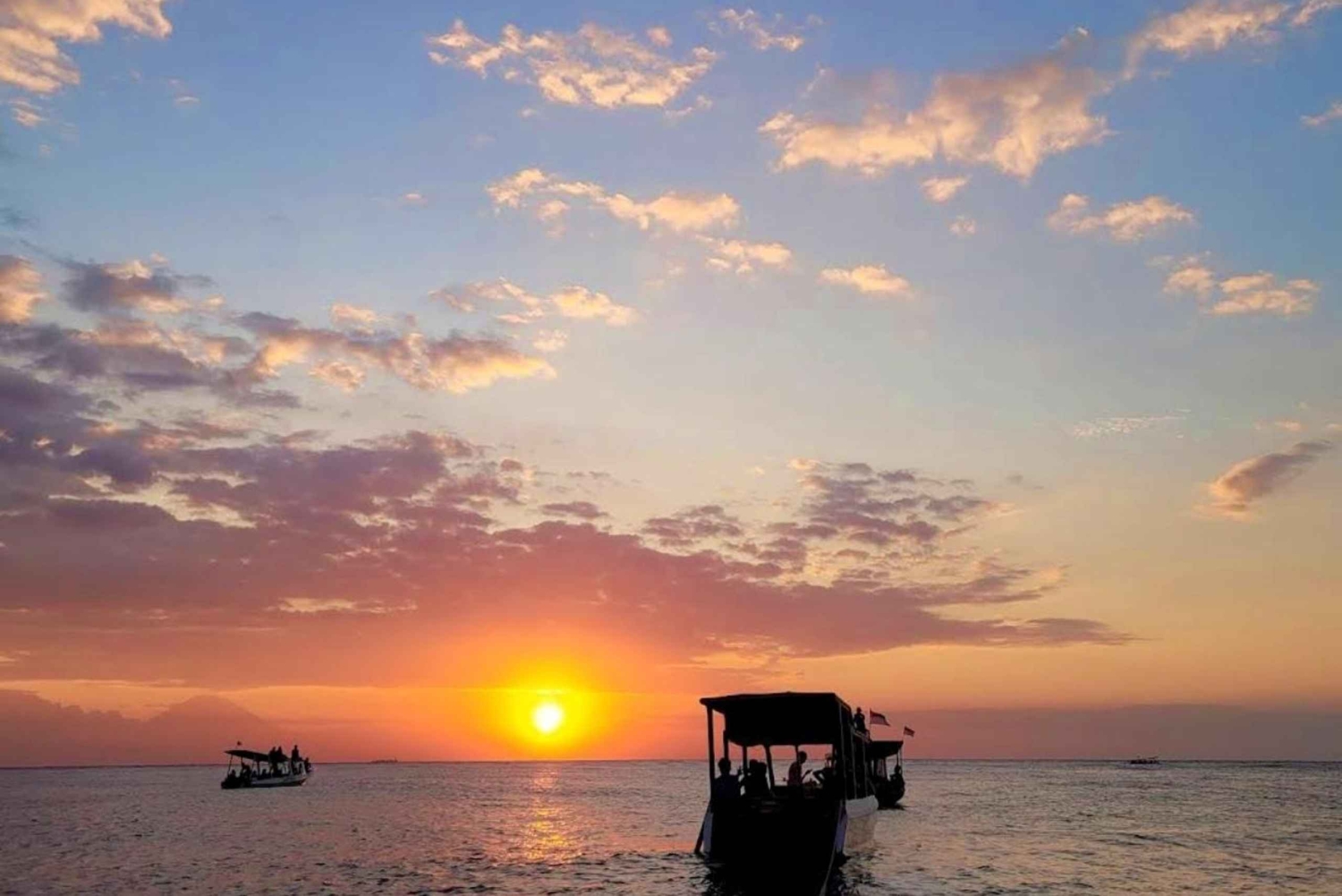 Gili Islands: Private Sunset & Snorkeling Tour with GoPro