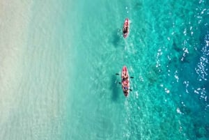 Prancha de stand-up paddle ao nascer do sol em Gili (sessão de fotos com drone)