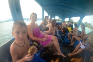 Gili T : Shared group snorkeling trip