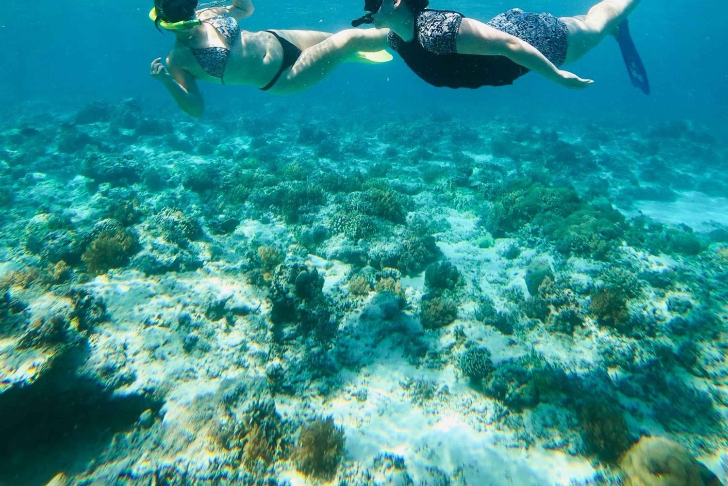 Gili Trawangan: Cycling Tour with Snorkeling and Viewpoint