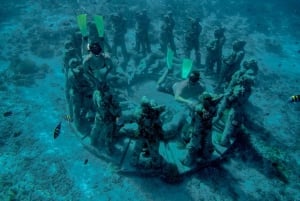 Gili Trawangan: meio dia de mergulho com snorkel com tartaruga e estátua