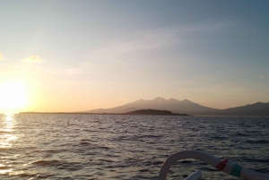 Gili Trawangan : Private Snorkeling Sunrise and Sunset Tour