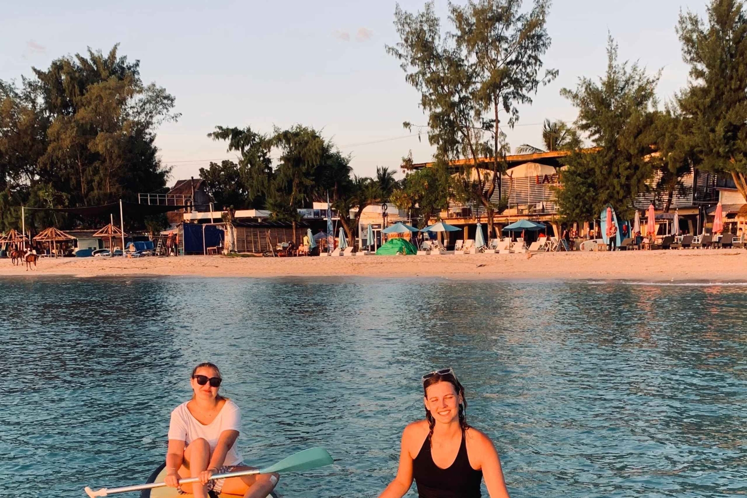 Gili Trawangan: Sunset sup or Kayak Tour to Gili Meno