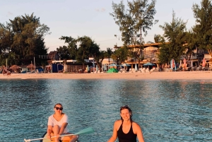 Gili Trawangan: Sunset sup or Kayak Tour to Gili Meno