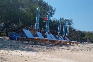 Gili Trawangan : Le bar de la plage - Lit de soleil avec cocktail et détente