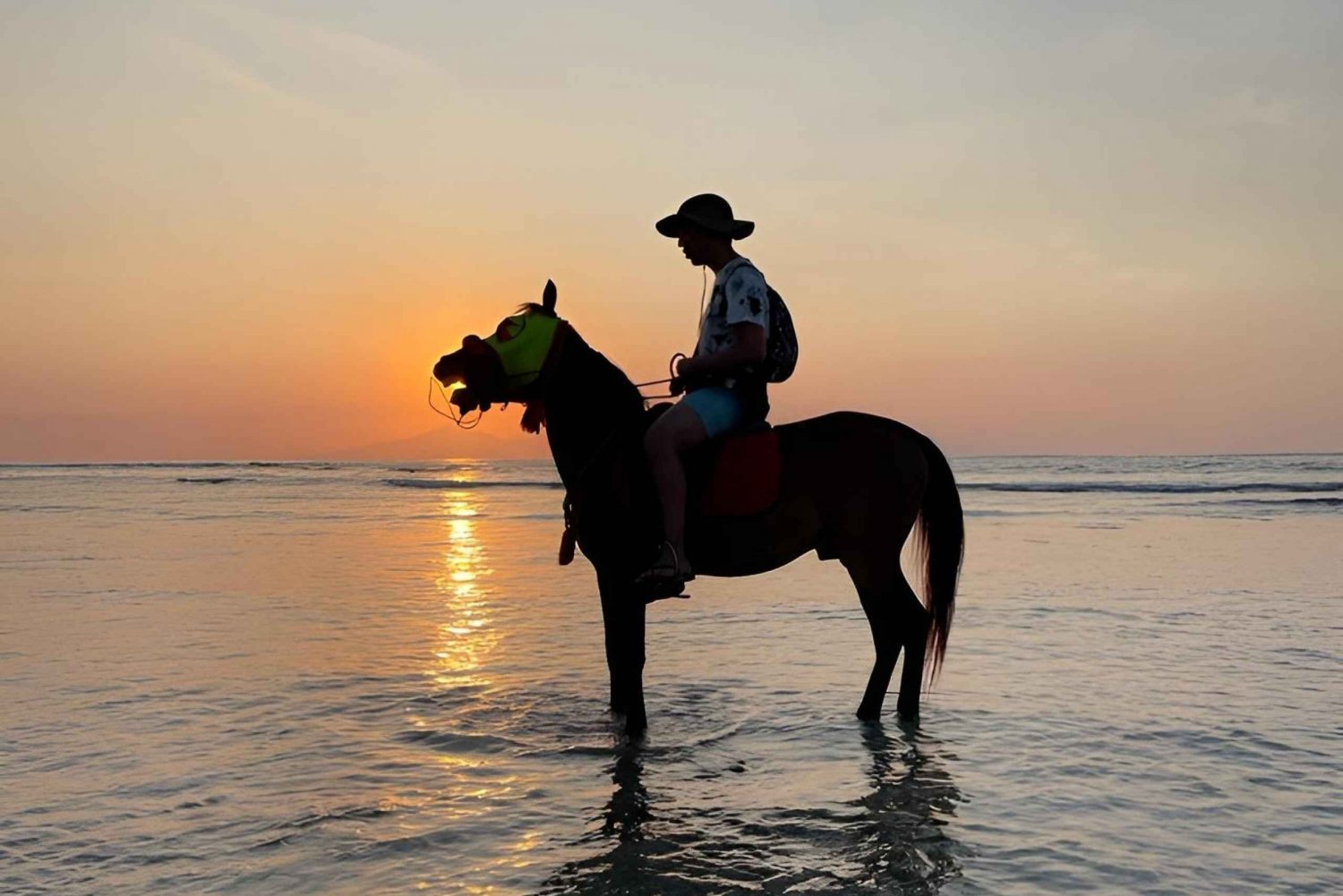 Reiten am Strand auf den Gili-Inseln