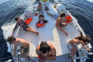 Labuan Bajo : 4 jours de baignade à Komodo avec les requins et Komodo