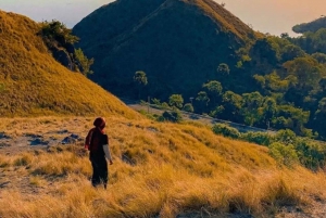 Cuevas ocultas de Labuan Bajo y puesta de sol en Sylvia Hill