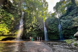 Lombok: Benang Stokel and Kelambu Falls Tour & Beach Sunset