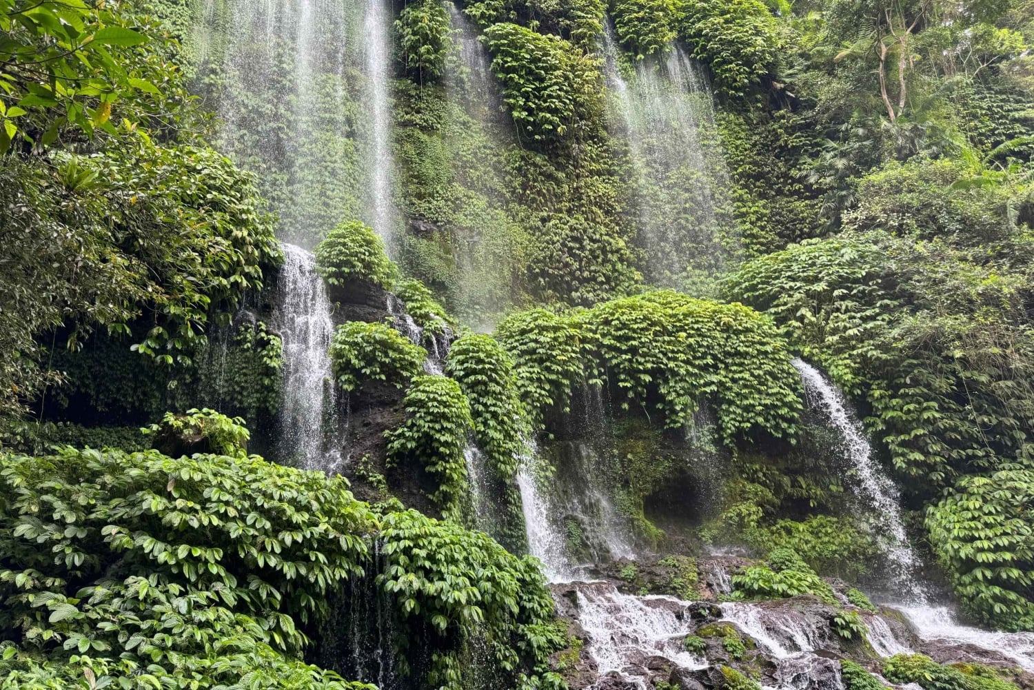 Lombok: Benang Stokel & Kelambu-watervallen & Merese H