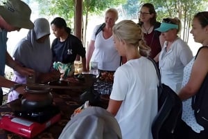 Tour in bicicletta del villaggio di Lombok Bonjeruk + tour della città