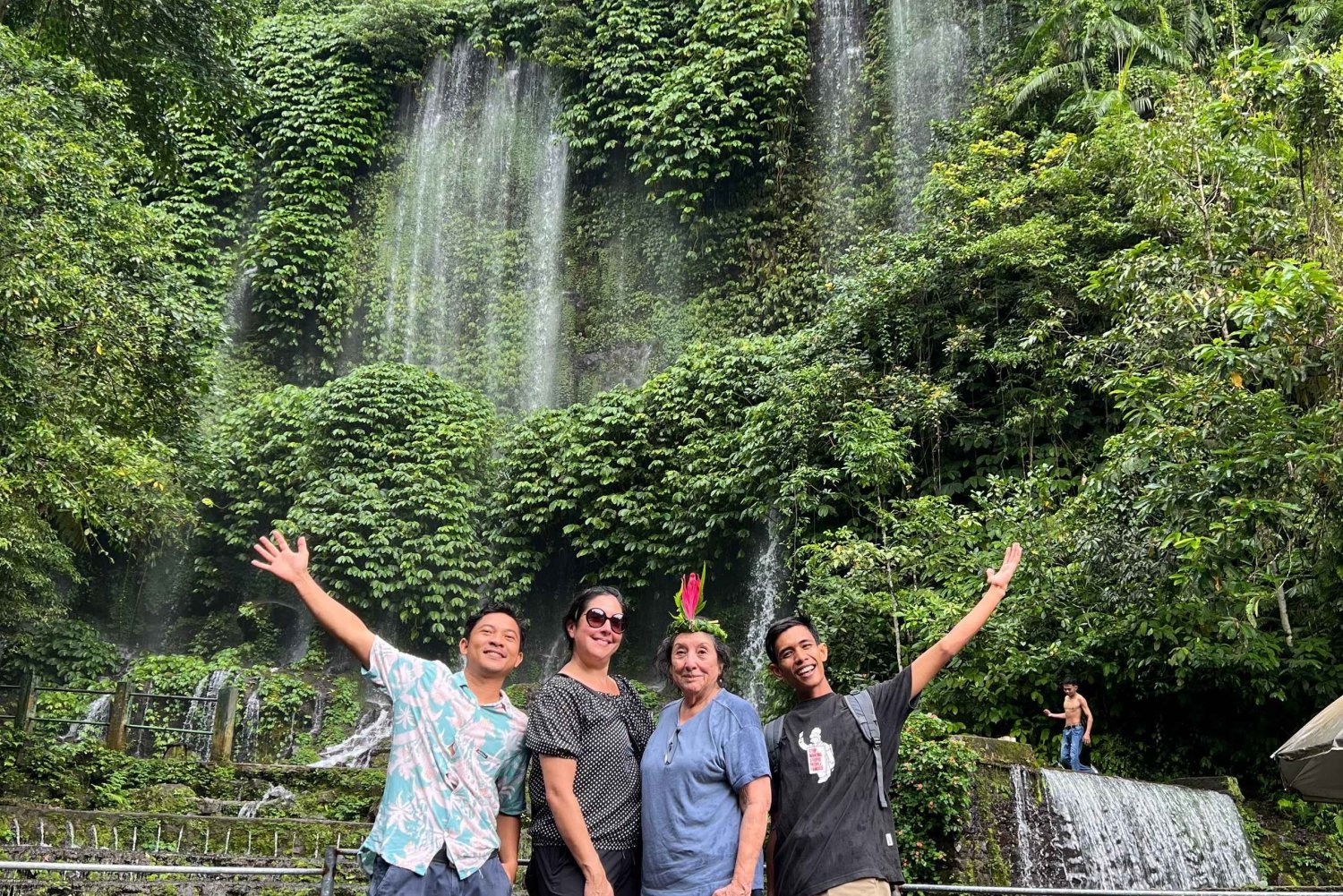 Lombok: escursione alla cascata e al tempio di Benang Kelambu
