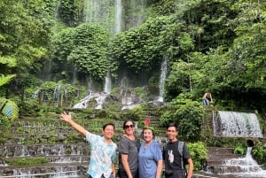 Lombok: Dagstur til Benang Kelambu-fossen og tempelet