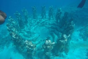 ロンボク島：ギリ・トラワンガン、メノ＆エアプライベートシュノーケリングツアー