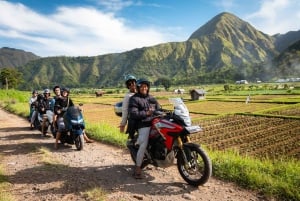 Lombok Loop: 4-dages motorcykeleventyr for små grupper